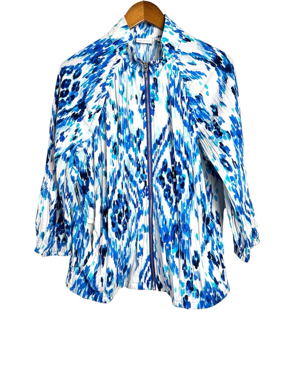 Chicos Zenergy Zip Front Lightweight Coastal Jacket in Abstract Blue